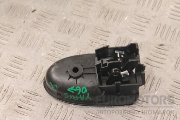 Ручка двері внутрішня права Toyota Yaris 2006-2011 692050D90 136660 - 2