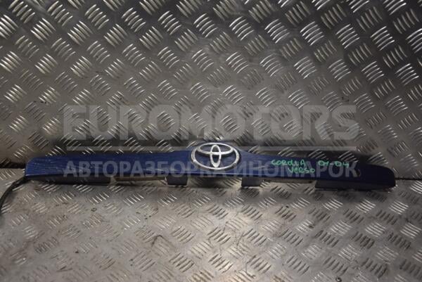 Панель підсвічування номера Toyota Corolla Verso 2001-2004 7680113110 141810  euromotors.com.ua