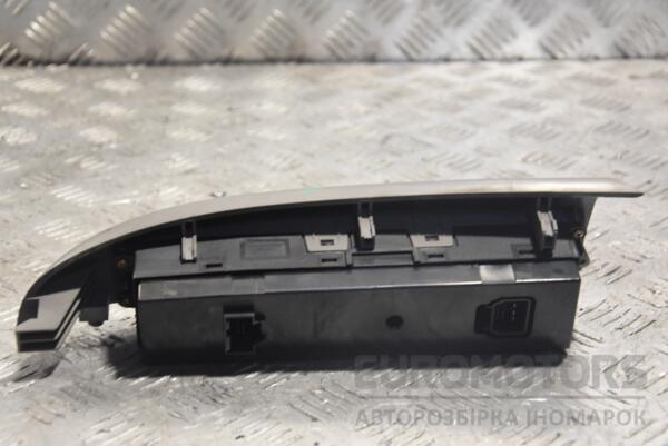 Кнопка стеклоподъемника передняя правая Kia Carnival 2006-2014 935754D020KS 141989 - 2