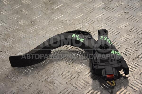 Педаль газу електро пластик Audi A4 (B8) 2007-2015 8K1723523 145008 euromotors.com.ua
