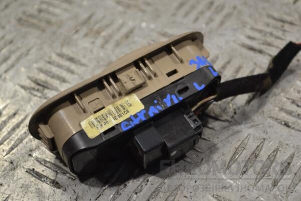 Кнопка склопідіймача задня ліва Kia Carnival 2006-2014 935804D301CS 152152 - 2