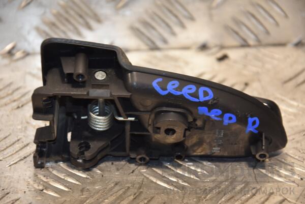 Ручка двери внутренняя передняя правая Kia Ceed 2007-2012 826211H000 164338 - 2