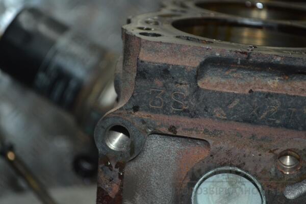 Блок двигуна (дефект) Toyota Rav 4 2.0 16V 1994-2000 157183 - 6
