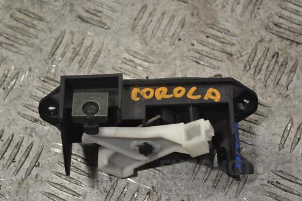Ручка відкривання багажника (хетчбек) Toyota Corolla (E12) 2001-2006 6902302010 158734 - 2