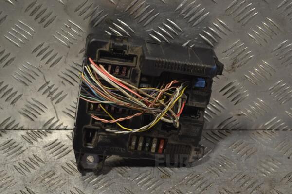 Блок предохранителей Renault Megane (II) 2003-2009 8200306033 158948 - 2