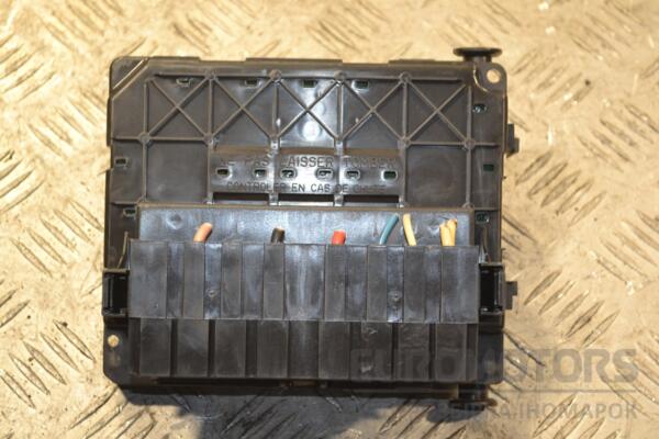 Блок запобіжників BSM B3 Peugeot 206 1998-2012 U118470003 159237 - 2
