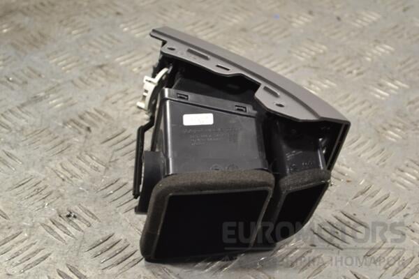 Дефлектор повітряний правий Hyundai i20 2008-2014 974801J000 171592 - 2