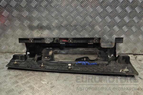Пластик під ліхтар правий Renault Trafic 2014 265A19592R 172081 - 2