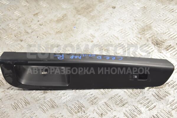 Кнопка стеклоподъемника передняя правая Kia Ceed 2007-2012 182333 euromotors.com.ua
