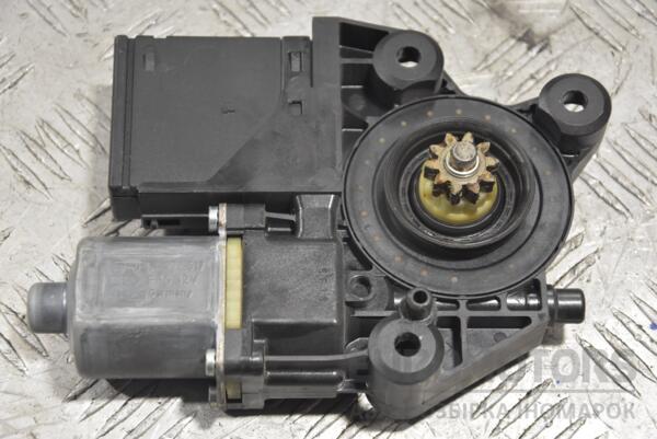 Моторчик склопідіймача задній лівий Renault Scenic (III) 2009-2015 827310166R 182546 - 2