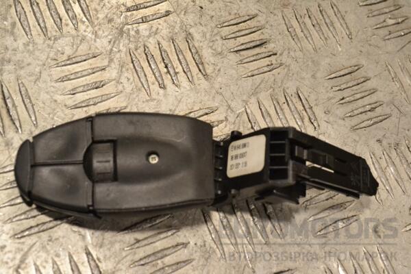 Подрулевой переключатель магнитолы правый Peugeot 206 1998-2012 96666836XT 176685 - 2