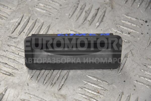 Кнопка открывания крышки багажника наружная электр Ford Fiesta 2008 C1BB19B514AA 189835  euromotors.com.ua