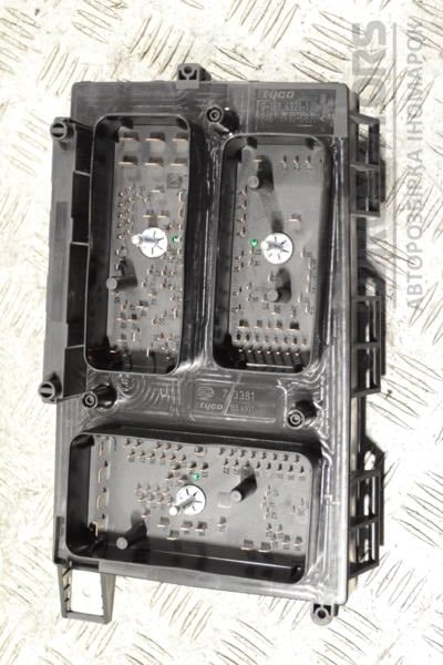 Блок предохранителей Opel Astra (H) 2004-2010 13220435 178982 - 2