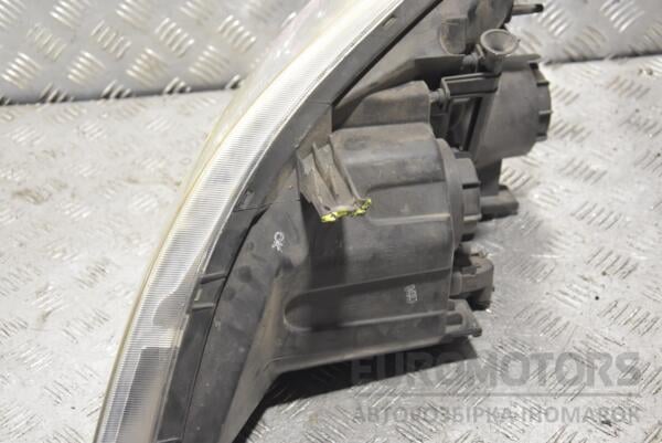 Фара правая (дефект) Kia Carnival 2006-2014 921024D020 204703 - 2