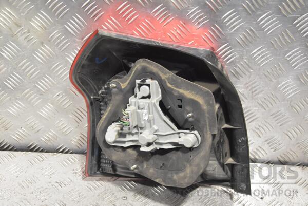 Фонарь правый хетчбэк 04- Toyota Corolla (E12) 2001-2006 204724 - 2