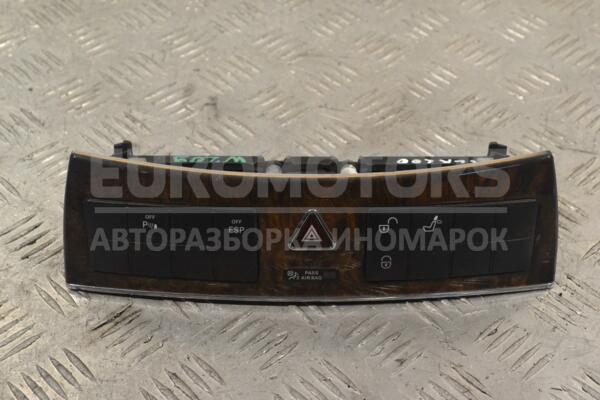 Блок кнопок (аварийка) Mercedes CLK (W209) 2002-2009 A2096890031 192727  euromotors.com.ua