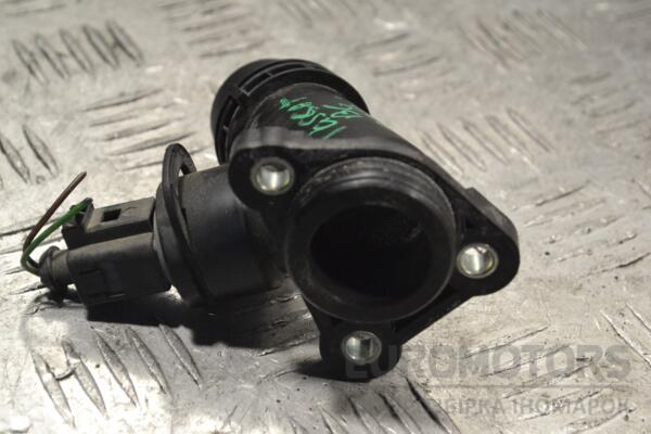 Фланець системи охолодження VW Passat 2.0 16V FSI (B6) 2005-2010 06F121131C 194991 - 2