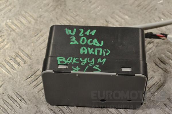 Вакуумное устройство системы центрального замка Mercedes E-class (W211) 2002-2009 A3510020010 196593 - 2