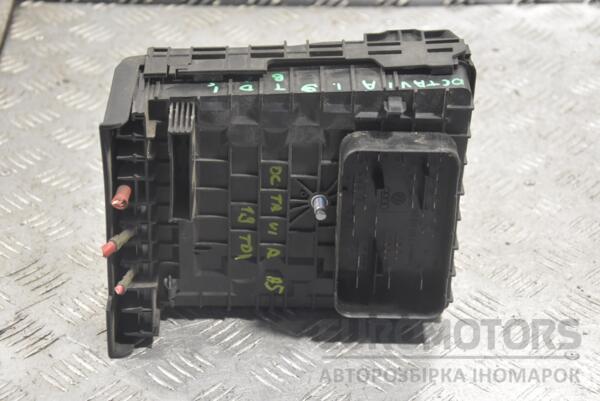 Блок запобіжників Skoda Octavia 1.9tdi (A5) 2004-2013 1K0937125D 223359 - 2
