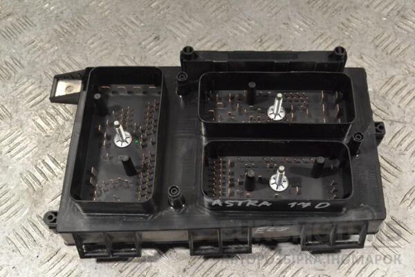 Блок запобіжників Opel Astra (H) 2004-2010 13285621 197276 - 2