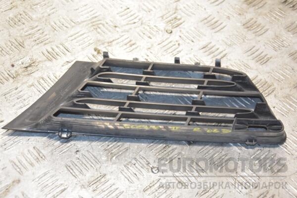Решетка радиатора правая 06- Renault Scenic (II) 2003-2009 224925 - 2