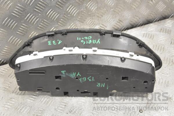 Панель приборов Toyota Yaris 1.33 16V 2006-2011 838000DG10 242105 - 2