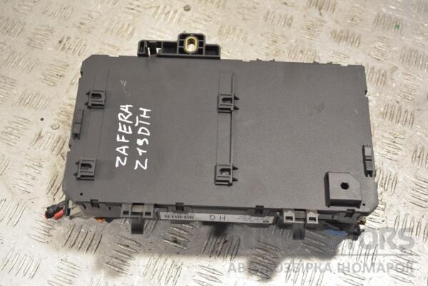 Блок предохранителей Opel Zafira (B) 2005-2011 13220831 244852 - 2