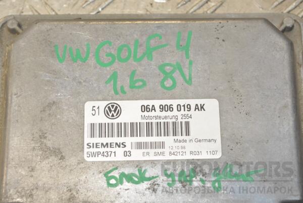 Блок керування двигуном VW Golf 1.6 8V (IV) 1997-2003 06A906019AK 246151 - 2