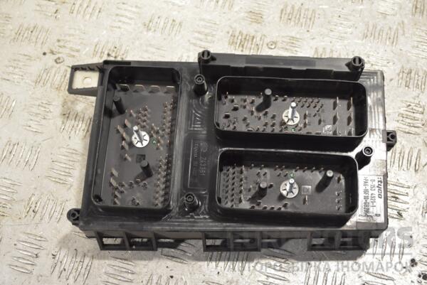 Блок запобіжників Opel Astra (H) 2004-2010 13250231 246242 - 2