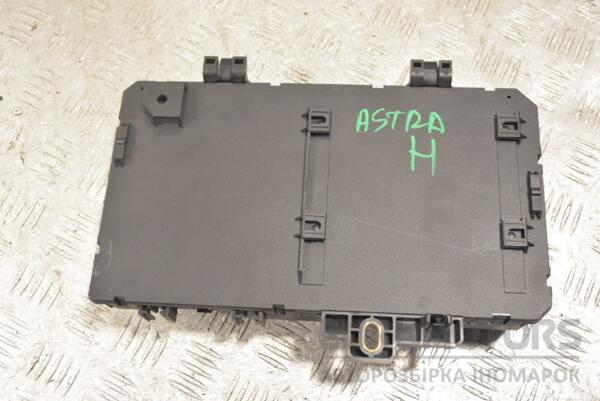 Блок предохранителей Opel Astra (H) 2004-2010 13206759 247682 - 2