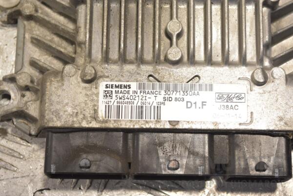 Блок управління двигуном Volvo V50 2.0tdci 2004-2012 30771350 210641 - 2