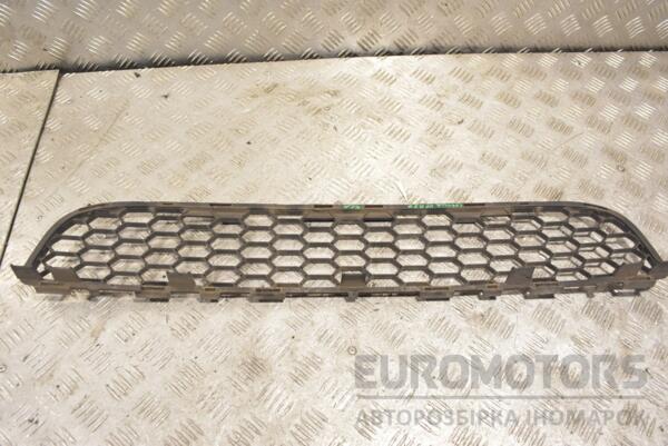 Решетка в бампер центральная Toyota Corolla Verso 2004-2009 531120F020 211390 - 2