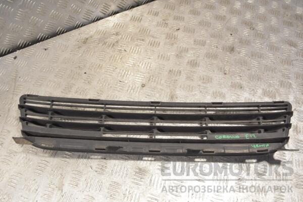 Решітка в бампер центральна 04- Toyota Corolla (E12) 2001-2006 5311213010 211487 - 2