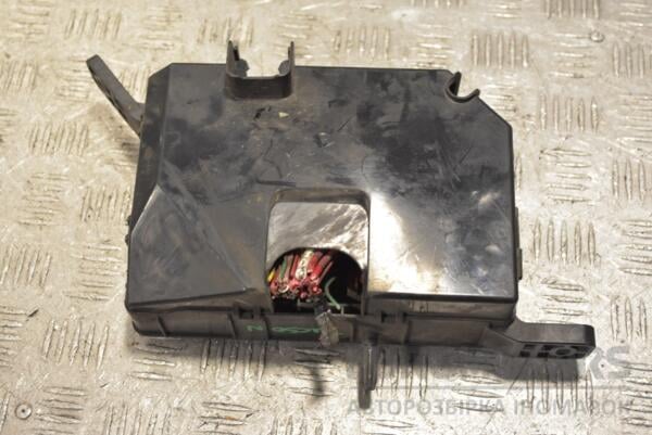 Блок предохранителей Hyundai Tucson 2004-2009 912302E041 213667 - 2