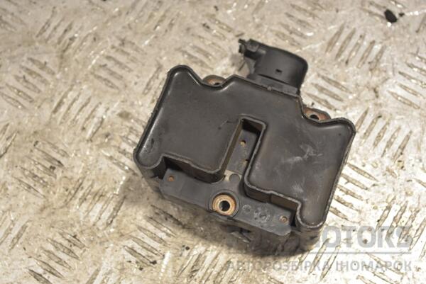Катушка зажигания VW Golf 1.6 8V (IV) 1997-2003 032905106B 215572 - 2