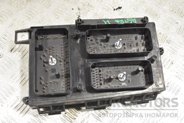 Блок запобіжників Opel Astra (H) 2004-2010 13268304 215802 - 2
