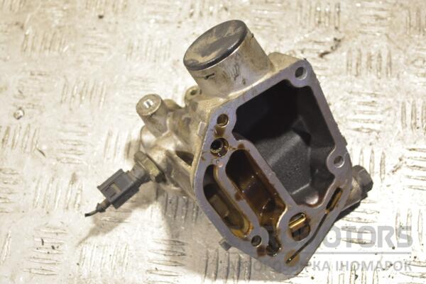 Кронштейн масляного фильтра VW Golf 1.6 8V (V) 2003-2008 06A115417 216739 - 2