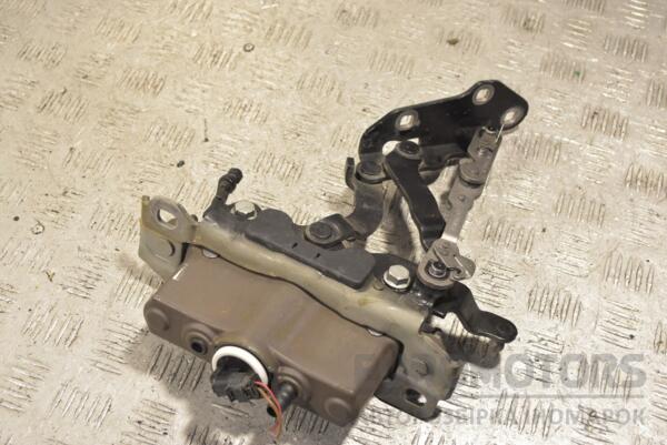 Петля капота левая с пиропатроном Mercedes E-class (C207) 2009-2016 A2129066201 217720 - 2