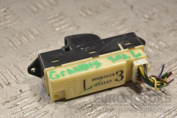 Кнопка стеклоподъемника задняя левая Mitsubishi Grandis 2004-2010 8608A024 219946 - 2