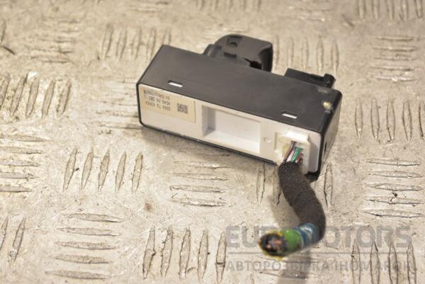 Кнопка склопідіймача задні праві Mazda CX-5 2012 KD4566380 230597 - 2