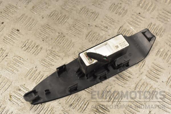 Кнопка склопідіймача передні праві Mazda CX-5 2012 KD4566370 230633 - 2