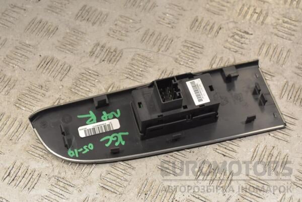 Кнопка склопідіймача передні праві Jeep Grand Cherokee 2005-2010 04602324AG 230838 - 2