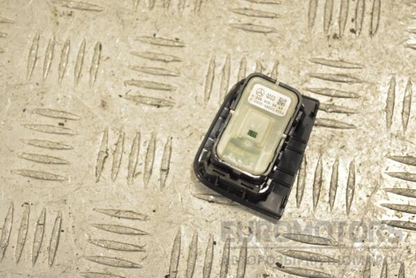 Кнопка стеклоподъемника задняя левая Mercedes C-class (W205) 2014-2021 A2059051513 230894 - 2