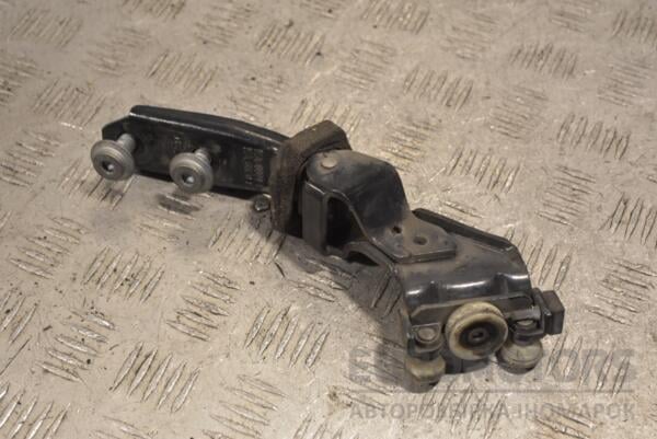 Ролик боковой двери левой сдвижной средний VW Caddy (III) 2004-2015 2K0843335A 231495 - 2