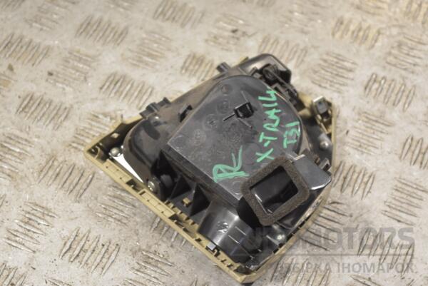 Підсклянник правий Nissan X-Trail (T31) 2007-2014 68430JG00A 232156 - 2