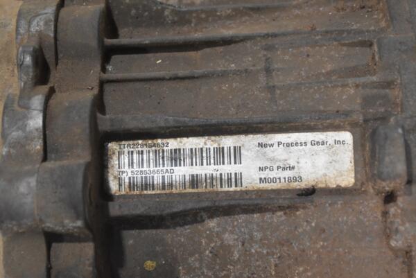 Роздавальна коробка АКПП Jeep Grand Cherokee 3.0crd 2010 52853665AD 233257 - 2