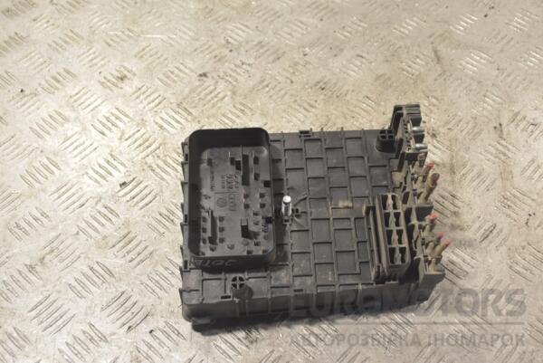 Блок запобіжників VW Passat (B6) 2005-2010 3C0937125 238042 - 2