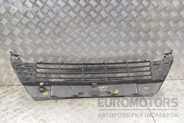 Решітка в бампер центральна Toyota Auris (E18) 2012 5310202040 252119 - 2