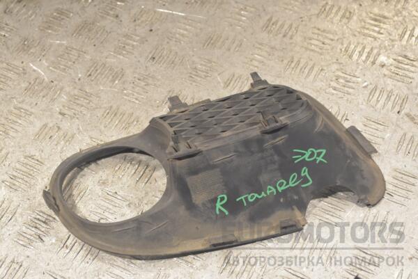 Накладка бампера під птф права -07 VW Touareg 2002-2010 7L6853664F 252213 - 2