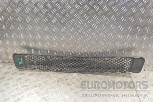 Решетка в бампер центральная Mercedes C-class (W204) 2007-2015 A2048852123 252247 - 2
